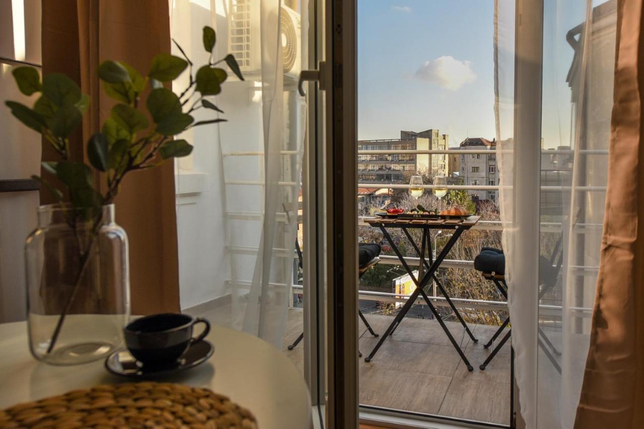 Cozy 1Br Escape - Apartment With Charming Balcony Near Universitate Bucareste Exterior foto
